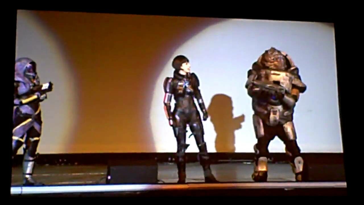 Mass Effect 2 Cosplay Is Effective Oh And Cool 