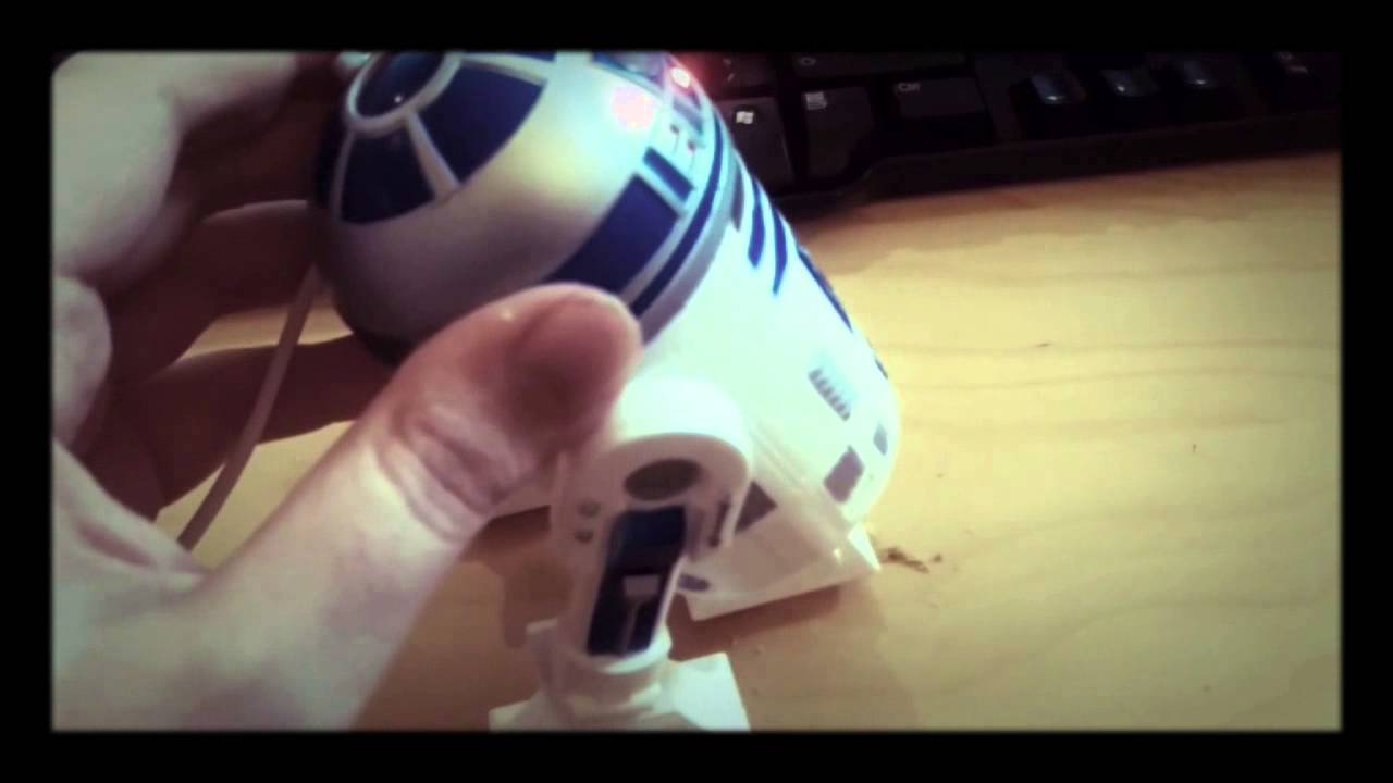 Loyal droid or junk? A review of the R2D2 desktop vacuum
